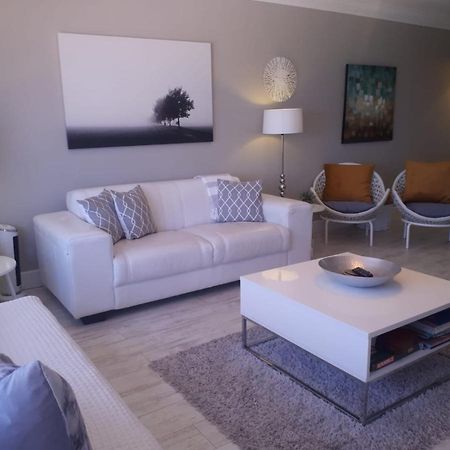 Blouberg Beachfront Apartment Bloubergstrand Exteriér fotografie